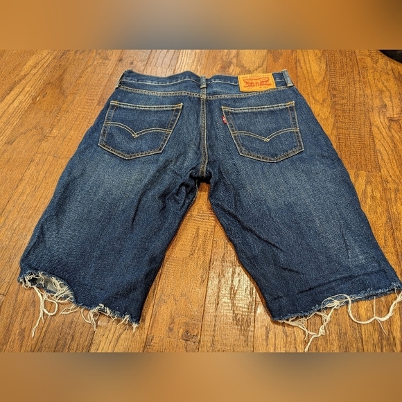 Men's Levi's 511 cut off modern slim fit shorts Sz 32 - Picture 2 of 6